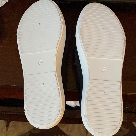 H&M black and white bow tie shoes - Picture 3 of 3